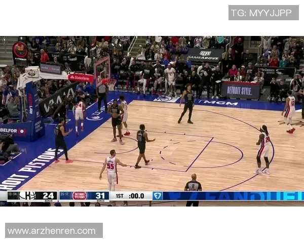 篮网与活塞激战正酣NBA赛场精彩瞬间回顾与分析